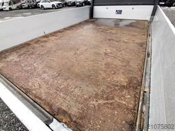 PEUGEOT Boxer 2.2HDI/121kw PRITSCHE 3,3M/ 7 SITZE/ AHK