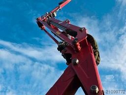 Hinowa 14.70 Raupenhubarbeitsbühne auf Anhänger*