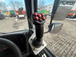 MERCEDES-BENZ Axor 1833 Kehrmaschine VAL?air HD 200 - Bar 9 m³