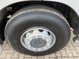 MERCEDES-BENZ Axor 1833 Kehrmaschine VAL?air HD 200 - Bar 9 m³