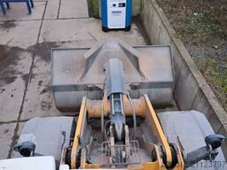 LIEBHERR L566 XPower Radlader 27,5 Ton *11.900 h *Waage