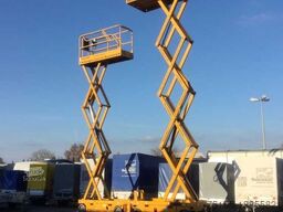 Scherenbühne Compact 8 Sonderanhänger Mietgerät