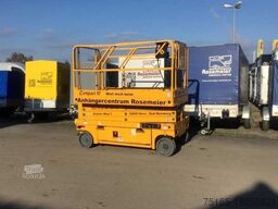 Scherenbühne Compact 8 Sonderanhänger Mietgerät