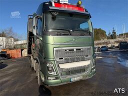 Volvo FH16 8x4 Tridem Crane Truck with 2014 26 t/m Palfi
