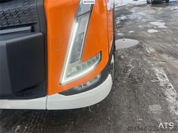 Volvo FH crane truck 8x2 w/ 95 t/m crane, jib and winch,