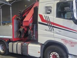Volvo FM500 6x2 Crane Truck with 32 tm HMF Crane