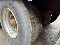Krone Curtain-Side Trailer