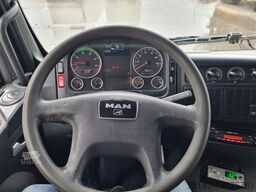 MAN TGL 12.240 4x2 BL Rohrbahnen MEAT Thermo King