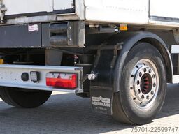 ACKERMANN-FRUEHAUF A 18 Koffer 43m³ Durchladesystem