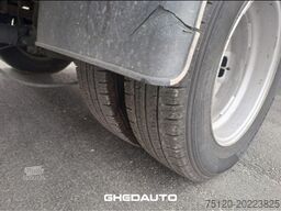 IVECO DAILY 35C11 - CASSONE FISSO CASTAGNI + GRU PM