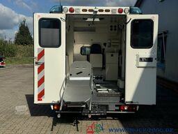 Volkswagen T5 2.0 TDI Autom KTW Krankentransport inkl Liege