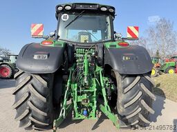 John Deere 6215R