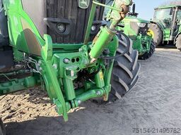John Deere 6215R