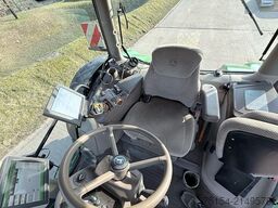 John Deere 6215R