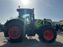 CLAAS Axion 930