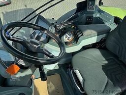 CLAAS Axion 930