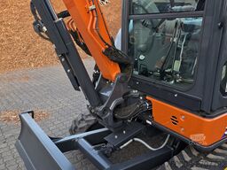 Hitachi ZX33U-6
