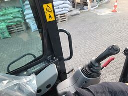 Hitachi ZX33U-6