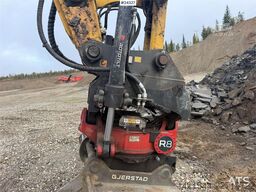 Komatsu PC290LC-11E0 w/ rototilt, bucket and GPS. WATCH VI