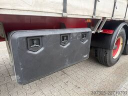 BP TRAILER 4 axle Curtainsider / Planenauflieger