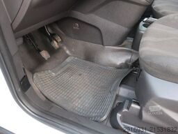 FORD Transit Connect 1. Hand / Klima / FN: 95