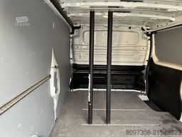 OPEL Vivaro Kasten L2H1 / TÜV 02.28 / KLIMA / AHK /