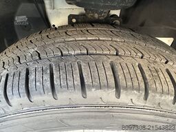 OPEL Vivaro Kasten L2H1 / TÜV 02.28 / KLIMA / AHK /