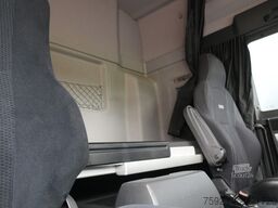 MAN TGX 26.440 6X2 tractor unit