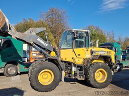 Komatsu WA 200  technische Wartung beim Komatsu Service