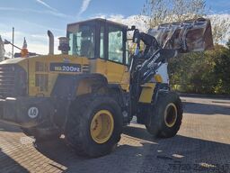 Komatsu WA 200  technische Wartung beim Komatsu Service
