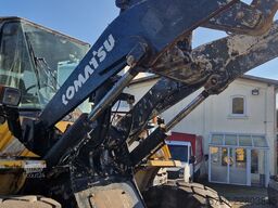 Komatsu WA 200  technische Wartung beim Komatsu Service