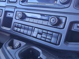 SCANIA P420