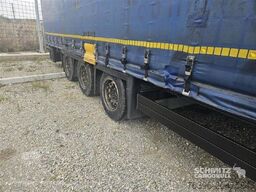 Schmitz Cargobull Semitrailer Curtainsider Mega