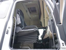 Mercedes-Benz Actros 2540 6x2/ 10 tho. km!!! / 5 seats