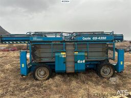 Genie GS-4390 lift