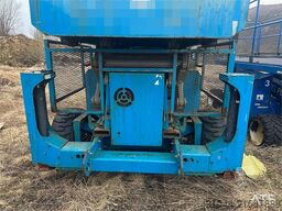 Genie GS-4390 lift
