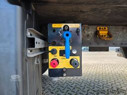 SCHMITZ CARGOBULL SKO 24/L-13.4 FP 60 COOL DB / Doppelstock / COC