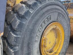 KOMATSU WA500-3