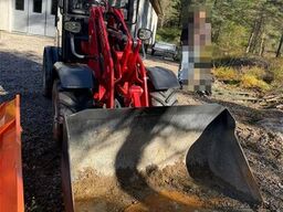 Heracles H280 Wheel Loader w/Snow Plow, Bucket and Pallet F