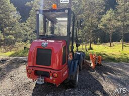 Heracles H280 Wheel Loader w/Snow Plow, Bucket and Pallet F