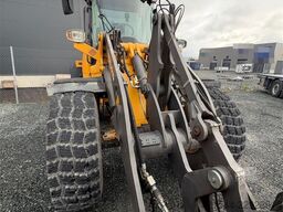 Volvo L50H Wheel loader - Bucket, Pallet Forks and Snow