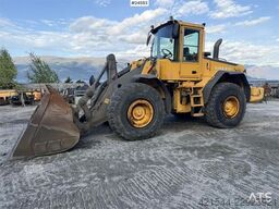 Volvo L120E Wheel Loader w/Bucket