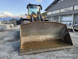 Volvo L120E Wheel Loader w/Bucket