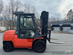 Toyota 42-7FD45 forklift – 9355 hours – 5.5 meter lifting