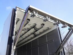Iveco Eurocargo 140-190 4x2 E6 / Meat hook ref