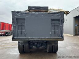 Renault Kerax 370 (LAMES / STEEL SUSP. / BIG AXLE / GRA...