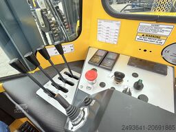 Combilift C4000 GAS DUPLEX 4600 FREE-LIFT CABIN