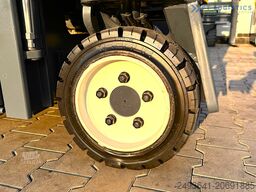 Combilift C3000CB / LPG / TRIPLEX - 4900MM / LPG