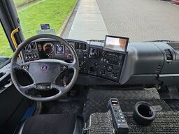 SCANIA P320 LOW ENTRY 6X2*4 HIAB