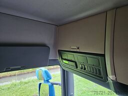 SCANIA P320 LOW ENTRY 6X2*4 HIAB